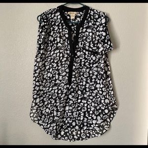 Antilia Femme Black White Sheer Skulls Blouse XL